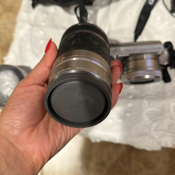 SONY Camera - Picture 4 of 7